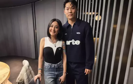 Düştüğü not bomba! Melek Mosso Süper Lig devinin golcüsüyle fotoğraf paylaştı 