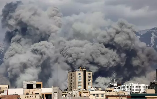 İsrail'in füze yağdırdığı Lübnan'da ölü sayısı 77'ye yükseldi