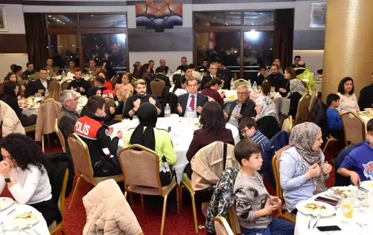 Salihli İlçe Emniyet, şehit aileleri ve gazileri iftar sofrasında ağırladı