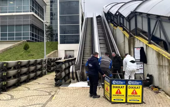 Yürüyen merdiven ve asansörlerde periyodik bakım sürüyor