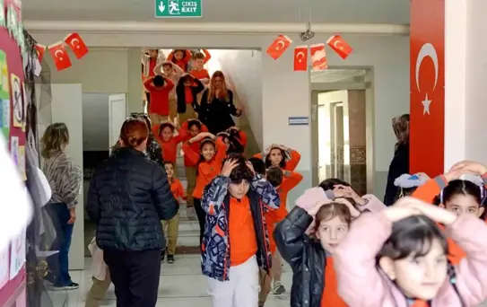 ABAK'tan Deprem Haftası'nda öğrencilere hayat kurtaran bilgilendirme