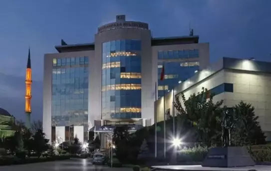 Bayrampaşa'da CHP'li iki meclis üyesi DSP'ye geçti