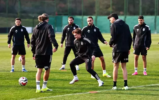 Beşiktaş Galatasaray Maçı İçin Kampa Girdi