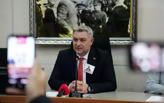 Bolu Belediyesi'nde başkanvekiliği görevine Mehmet Tuna Özcan seçildi