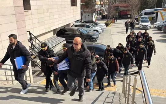 Eskişehir'de Oto Hırsızlığı Operasyonu: 11 Gözaltı