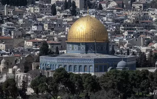 İsrail'in kısıtlamaları nedeniyle Mescid-i Aksa'da cuma namazı sadece vakıf yetkililerince kılındı