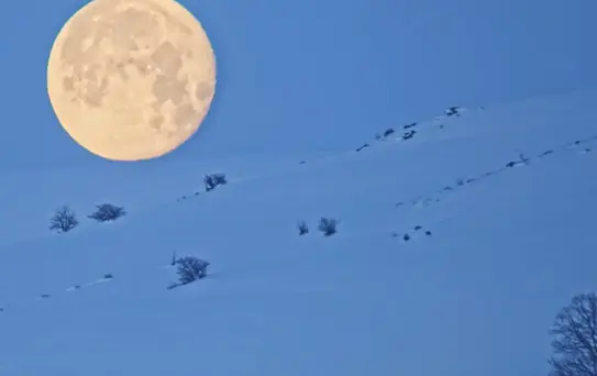 Bitlis'te Dolunayın Eşsiz Görüntüsü