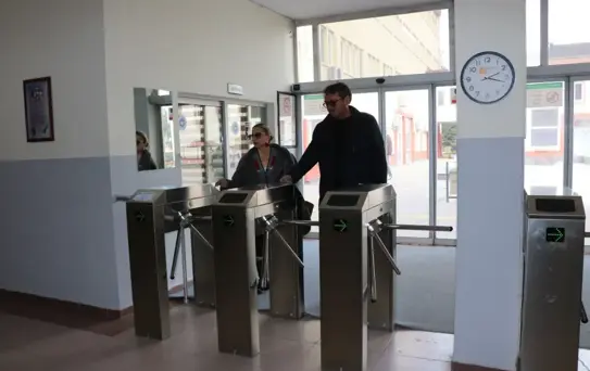 Gazeteci Çift, Üniversitede Sıra Arkadaşı Oldu