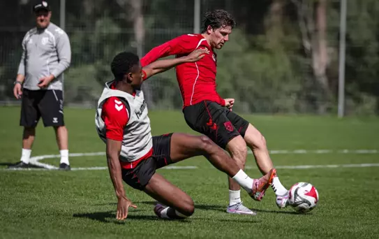 Samsunspor, Kupa Zaferiyle Fenerbahçe Maçına Hazırlanıyor