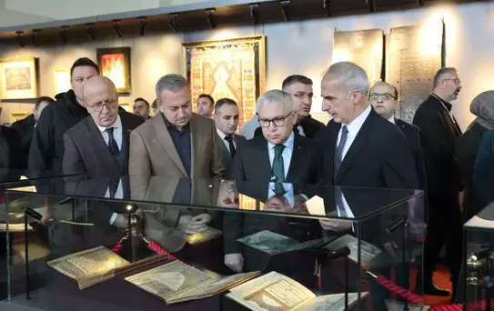 Sivas'ta Kutsal Emanetler Sergisi Açıldı