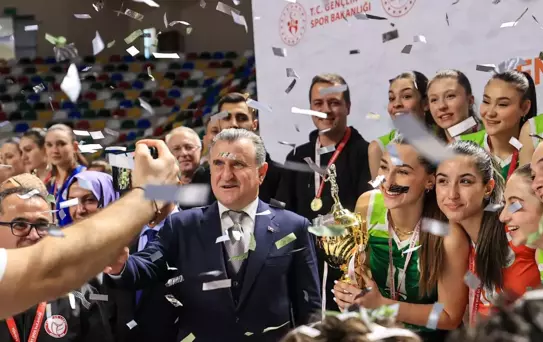 Kadın Sporcular 4827 Madalya Kazandı