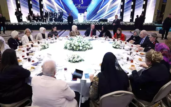 Bakan Göktaş: 'Genç kızlarımızın önünü açmayı Türkiye Yüzyılı beşeri sermayesini güçlendiren stratejik bir adım olarak görüyoruz'