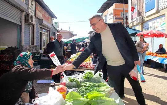 Başkan Güler'den kadınlara çiçekli jest