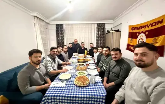 Ferhat Salt'tan Öğrencilere Sahur Buluşması