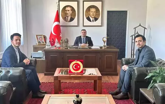 İkiz Kardeşler İmam Olarak Atandı