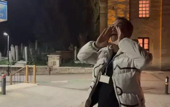 Bu mahallede davul çalanın başı belaya giriyor...Pilava pilava diye zillere basıyorlar