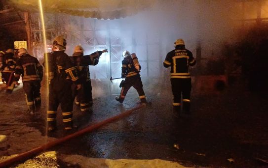 Çorum'da Lastik Dükkanında Yangın