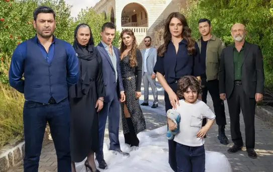 Dilin Döğer, rol arkadaşıyla aşk yaşıyor: Ve evet, birlikteyiz