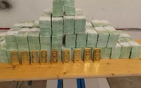 El konulan zırhlı araçlardan milyonlarca euro, dolar ve altın çıktı