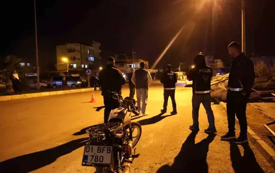 Kasksız Sürücüden İlginç Teklif