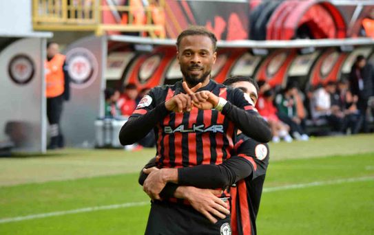 Çorum FK, Hatayspor'u 3-1 Yendi