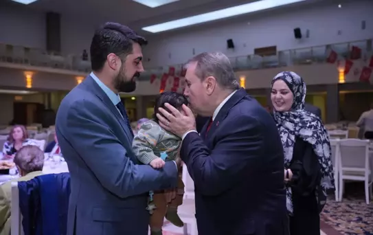 Destici: Kadınlar İçin Arife Günü Tam Gün Tatil