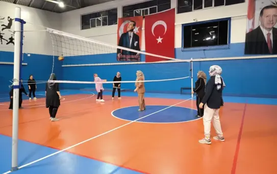 Kadınlardan Voleybol ile Sosyal Proje