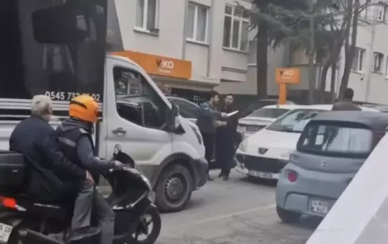 Maltepe'de Trafik Kavgasına Bıçaklı Müdahale
