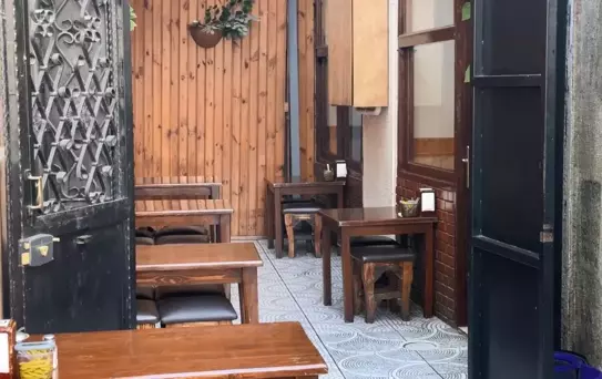 Taksim'de Restoranda Böcek Skandalı