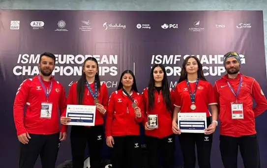 Türk Milli Takımı'na Dağ Kayağı'nda Tarihi Madalyalar