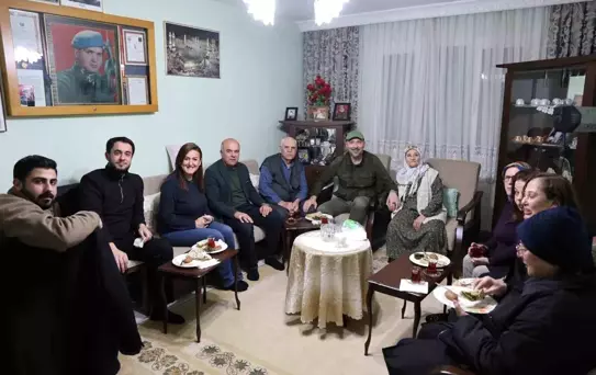 Başkan Arıkan, şehit annelerini ziyaret etti