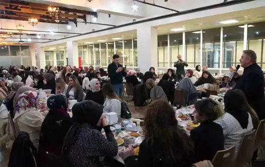Kadınlar Günü'nde İftar Programı