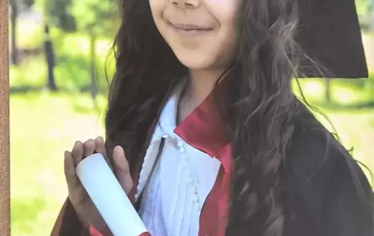 El freni çekilmeyen otomobilin çarptığı Öykü toprağa verildi: Dedeleri bayram hediyesi alacakmış