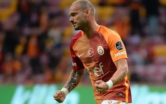41 yaşında sahalara dönen Sneijder'in son halini görenler tanıyamıyor