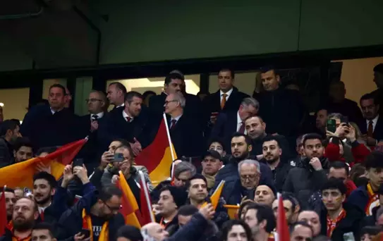 Bakan ve TFF Başkanı Galatasaray-Liverpool Maçında