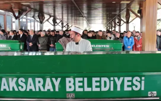 Aksaray'da 'Kız Meselesi' Cinayeti: 16 Yaşındaki Genç Bıçaklanarak Öldürüldü