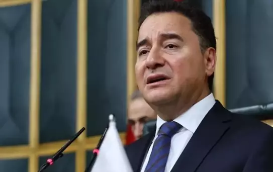 Ali Babacan: Türkiye'de mutfakta yangın var, vatandaş iftar sofrasını kurarken cebine bakıyor
