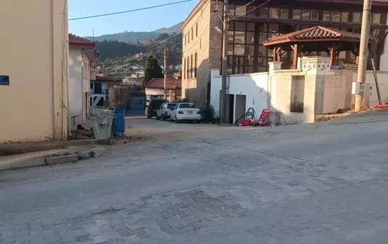 Buldan'da 4 Büyüklüğünde Deprem