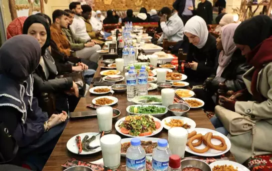 Bismil Türkmenler Derneği'nden Öğrencilere İftar