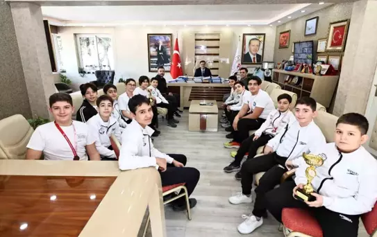 Manisa Sporcuları Su Topu Başarılarıyla Öne Çıktı