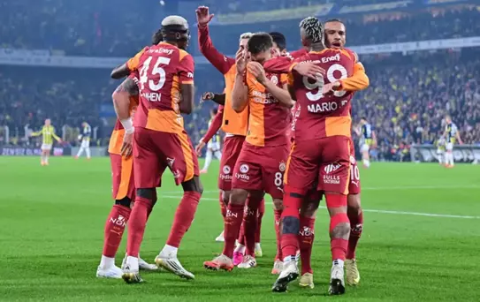 Devler Ligi bereketi! Avrupa'nın birçok kulübü, Galatasaray'ın yıldızları için sıraya girdi