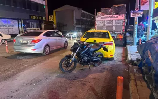 Erzincan'da Kaza: Motosiklet Sürücüsü Yaralandı