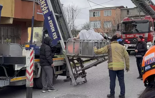 240 kiloluk genç kadın için seferberlik! Pencereyi söküp vinçle indirdiler