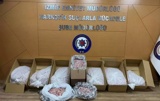 İzmir'de Uyuşturucu Operasyonu: 356 Bin Hap Ele Geçirildi