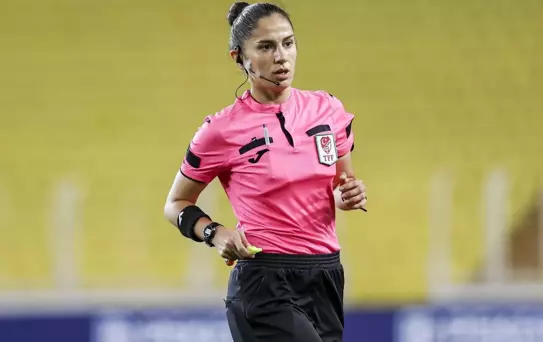 Süper Lig'de tarihi karar: Kadın hakem 22 yıl sonra ilk kez maç yönetecek