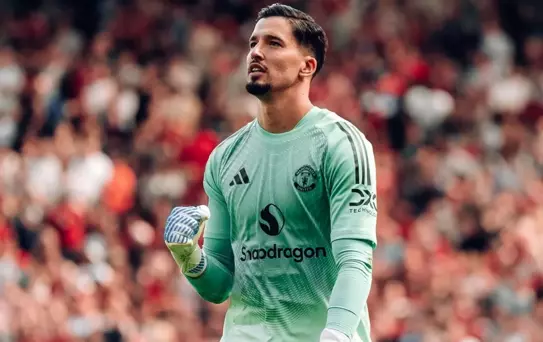 Bu kez Beşiktaş değil! Süper Lig devinden Altay Bayındır'a telefon