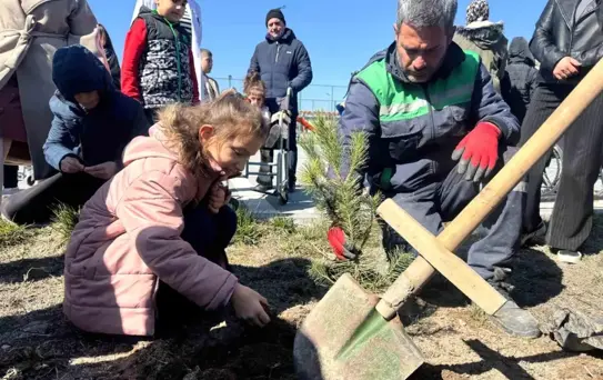 Kayseri Büyükşehir'den özel çocuklarla anlamlı ağaç dikim etkinliği