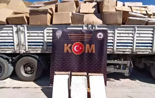 Afyon'da 8 Milyon TL'lik Doldurulmuş Makaron Ele Geçirildi