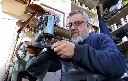 30 Yıldır Ayakkabı Tamirciliği Yapıyor
