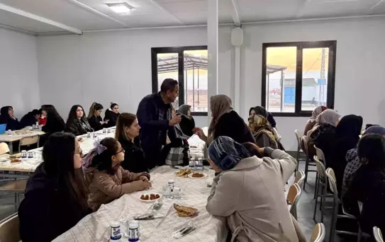 Başkanı Ulutaş, iftarda vatandaşlarla bir araya geldi
